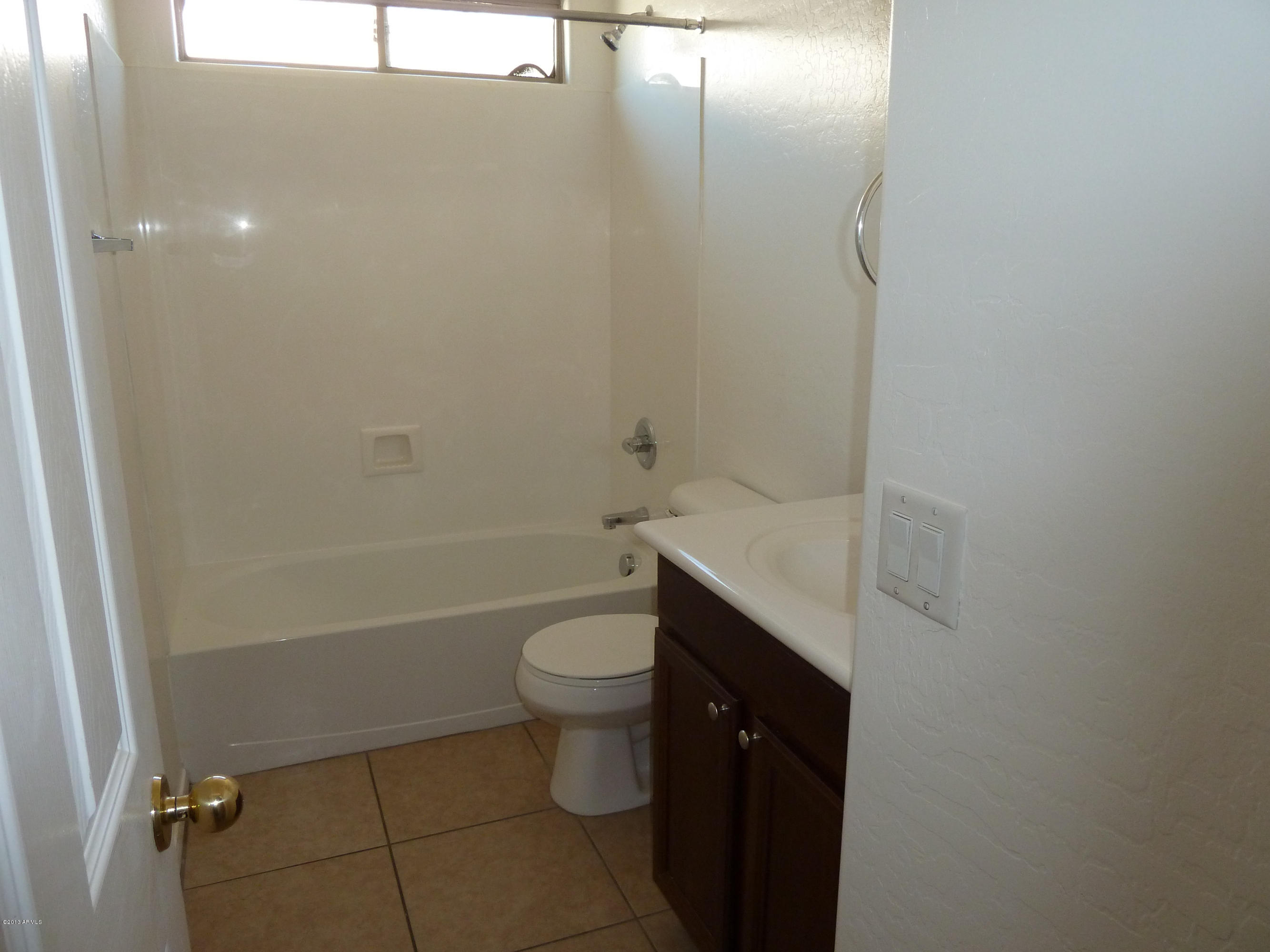 9938 West Heber Road Tolleson, AZ 85353 - Photo 12 of 17 Second Bath
