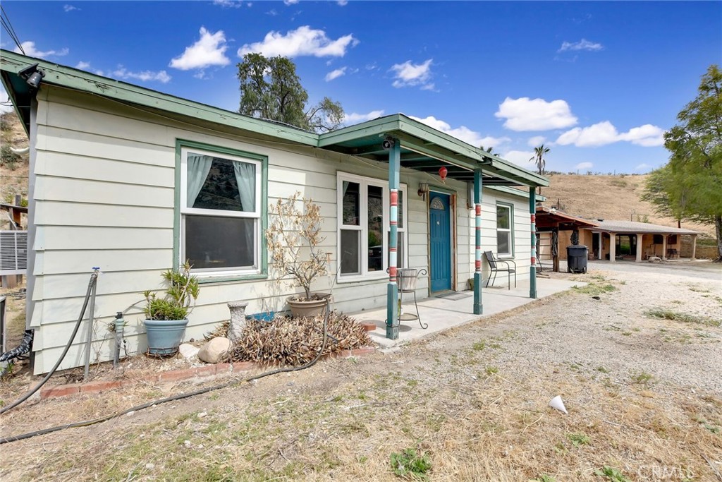 7530 Reche Canyon Road Colton, CA 92324 - Photo 26 of 48 House 2 Two bedrooms 1 bath