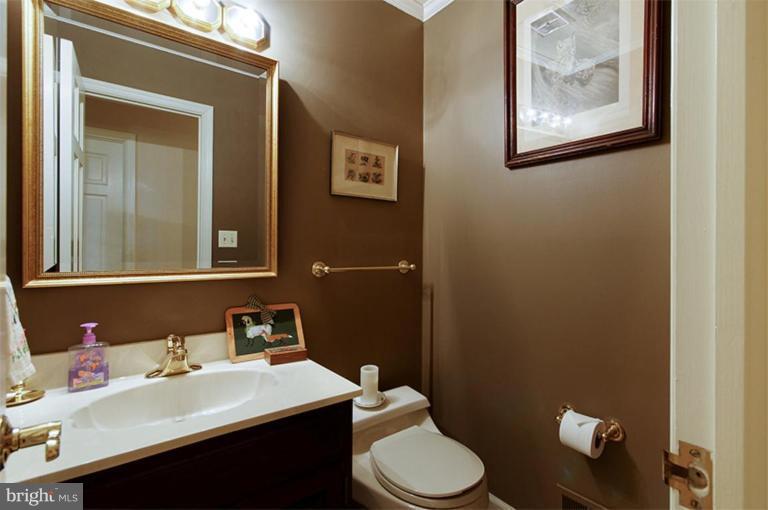 39766 Thomas Mill Road Leesburg, VA 20175 - Photo 26 of 30 Bath #1