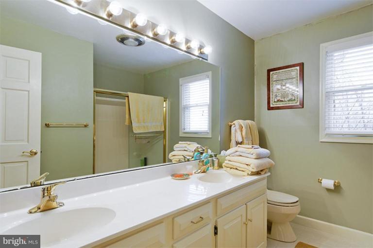 39766 Thomas Mill Road Leesburg, VA 20175 - Photo 4 of 30 Bath #2