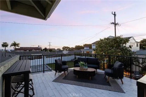 $2,645,000 | 132 Esplanade, San Clemente, CA 92672