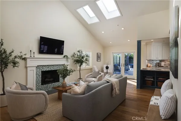 $2,645,000 | 132 Esplanade, San Clemente, CA 92672