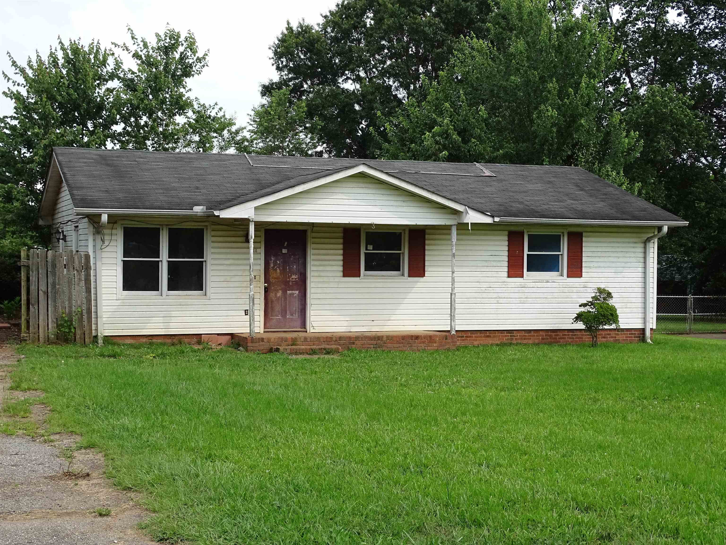218 Wingo Road Wellford, SC 29385 - Photo 1 of 11 Gallery Image 1