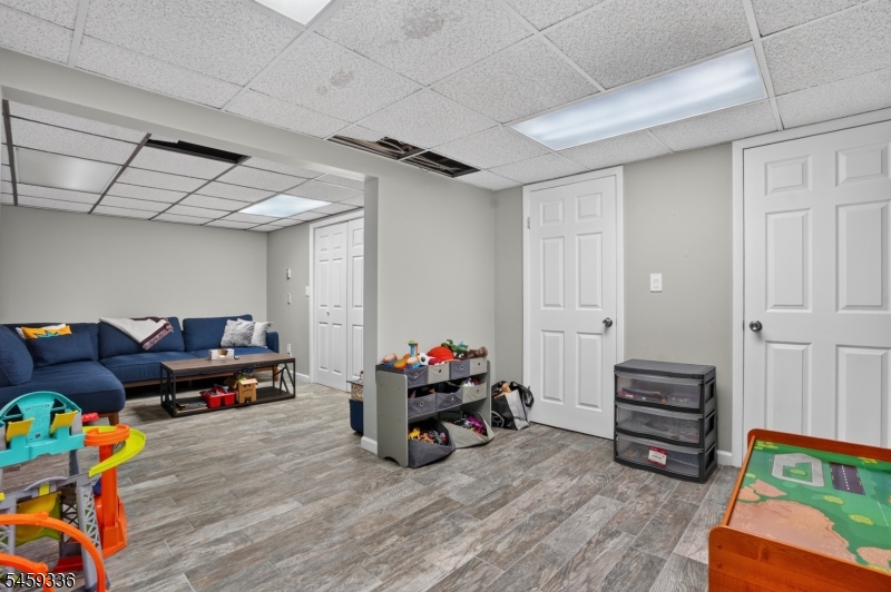 22 Woodside Road Springfield, NJ 07081 - Photo 25 of 35 Gallery Image 25