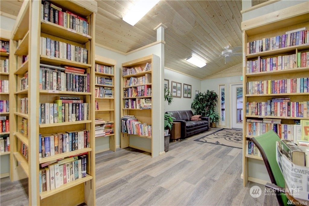 90-2 Wilderness Way Maple Falls, WA 98266 - Photo 34 of 39 a view of living room with furniture and book shelf