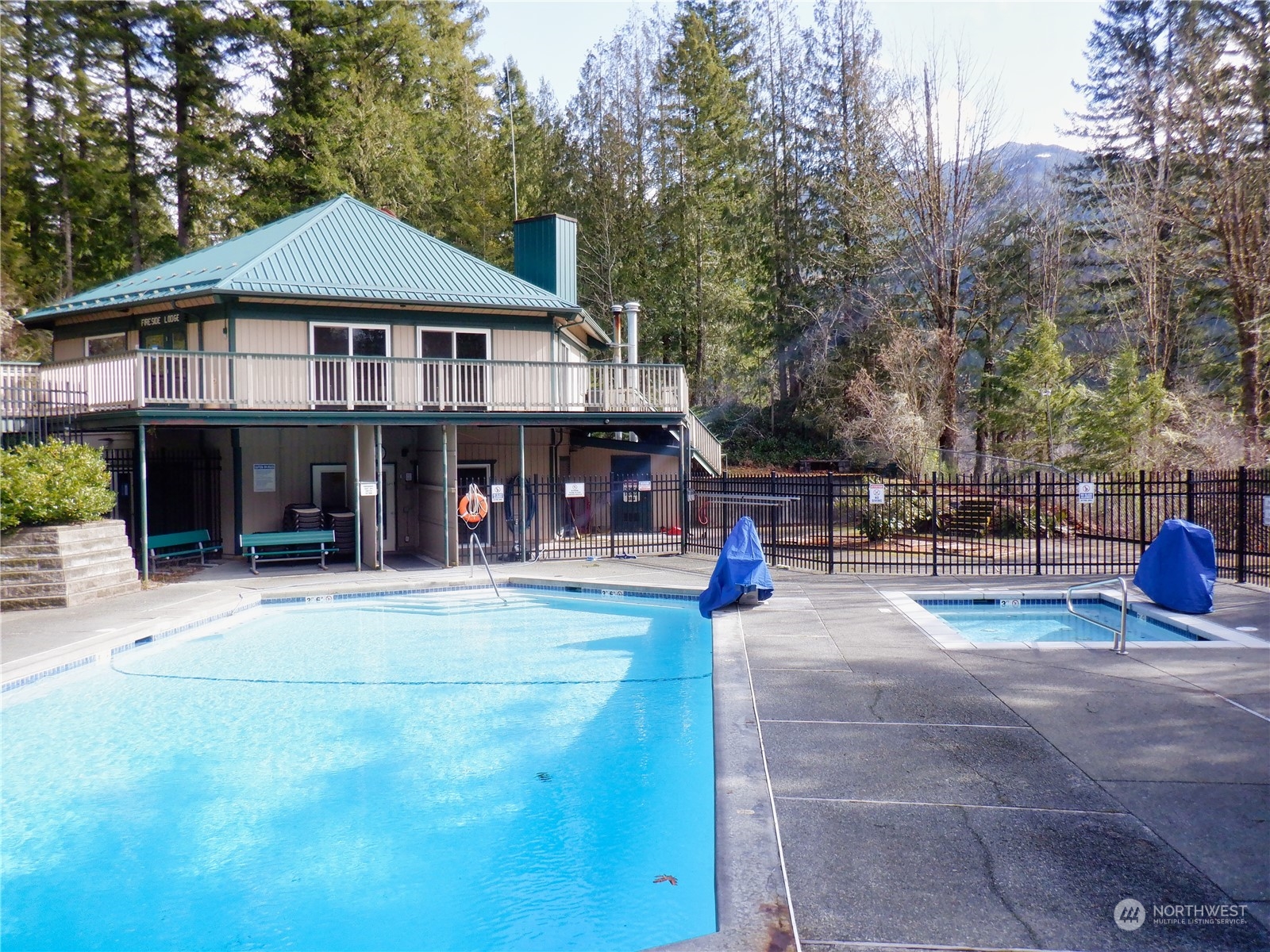 90-2 Wilderness Way Maple Falls, WA 98266 - Photo 37 of 39 a front view of a house with garden