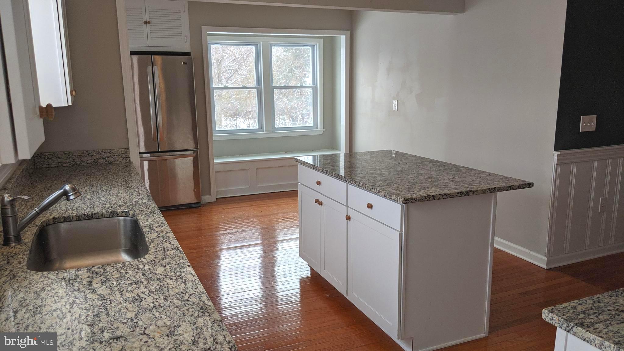31206 Old Plank Road Locust Grove, VA 22508 - Photo 9 of 14 Kitchen with window seat