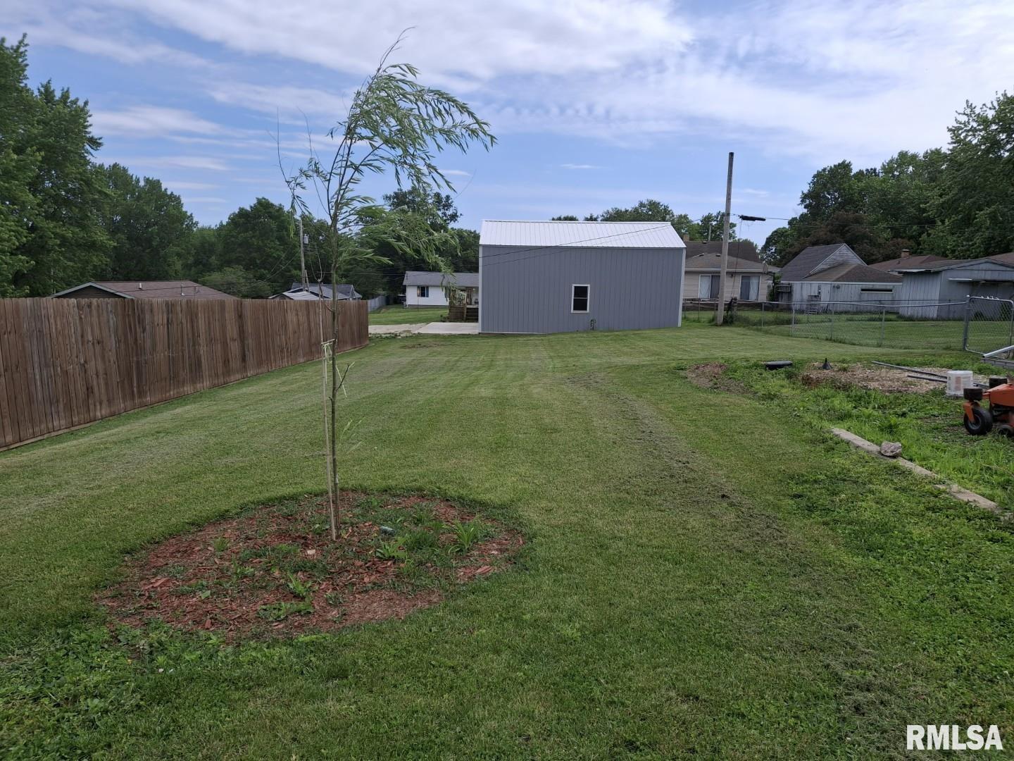 476 West Myrtle Street Canton, IL 61520 - Photo 31 of 33