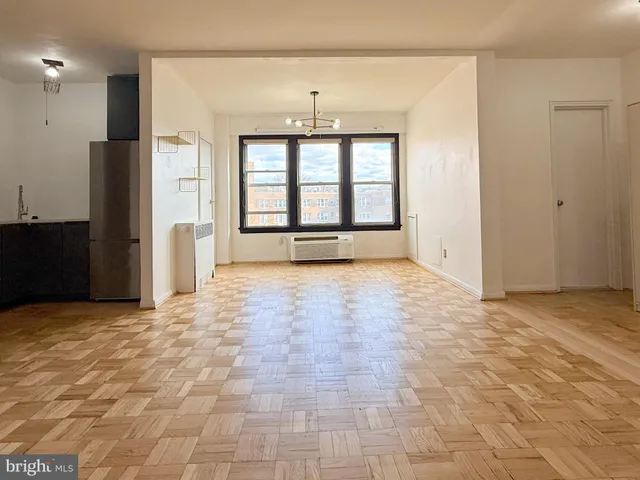 $2,500 | 2500 Q Street Northwest, Unit 529, Washington, DC 20007