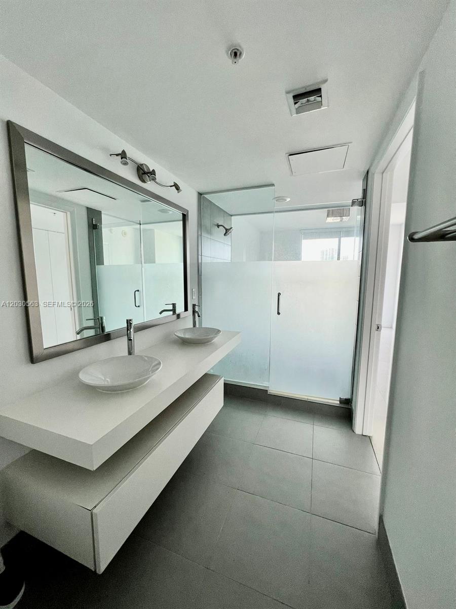 92 Southwest 3rd Street, Unit 4111 Miami, FL 33130 - Photo 15 of 50