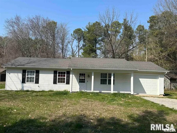 $155,000 | 4244 Sycamore Road, Carterville, IL 62918