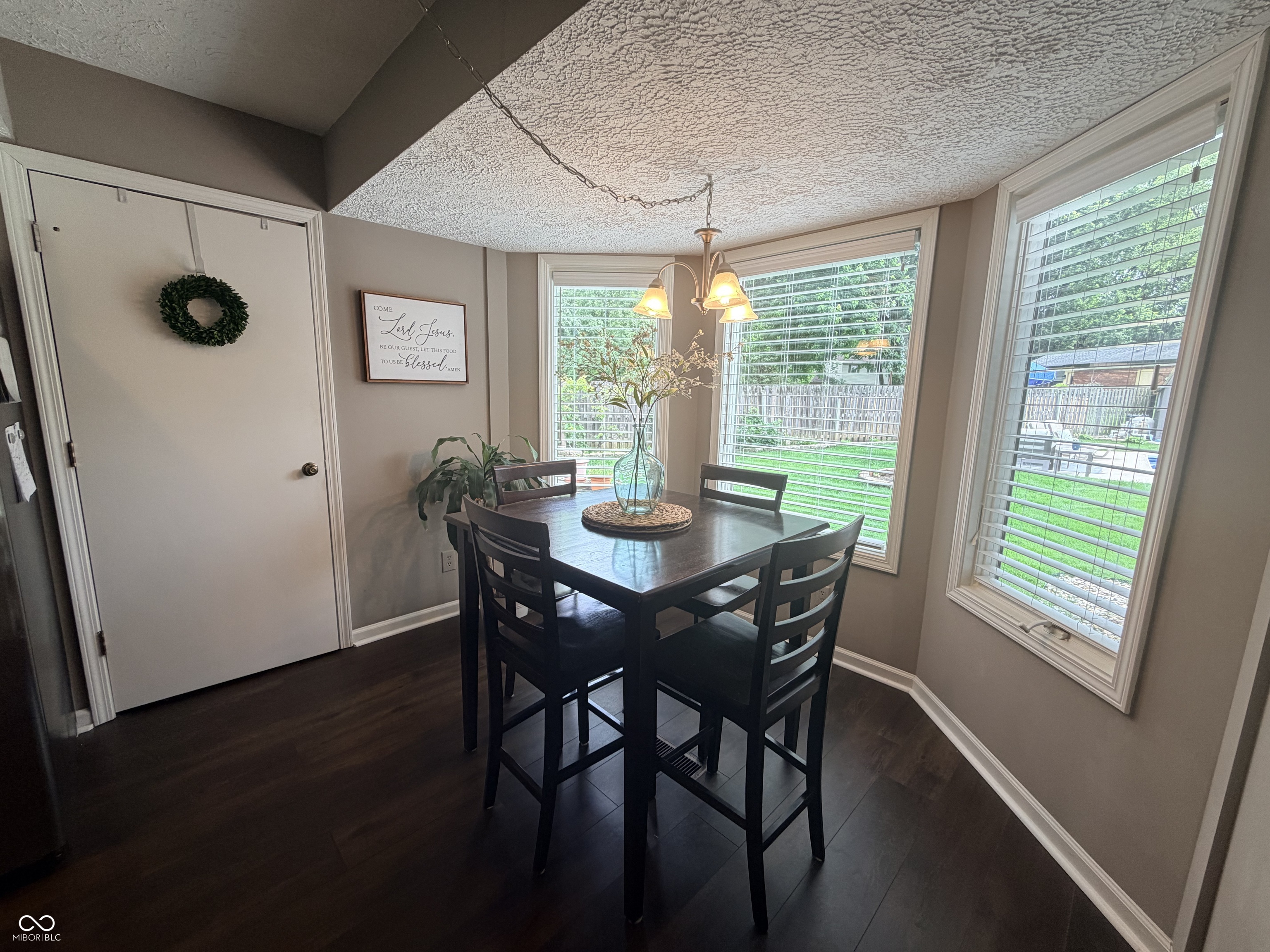 325 Rolling Trails Road Greenwood, IN 46142 - Photo 11 of 52