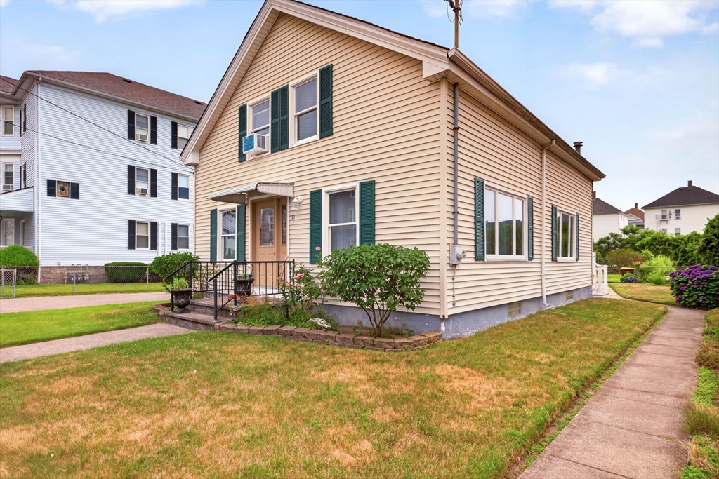 31 Oregon Street Fall River, MA 02720 - Photo 3 of 27