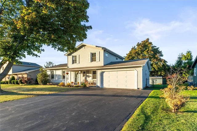 $299,900 | 225 Carmas Drive, Greece, NY 14626