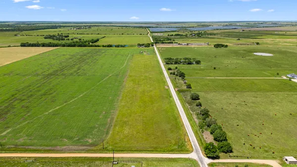 a view of an outdoor space
