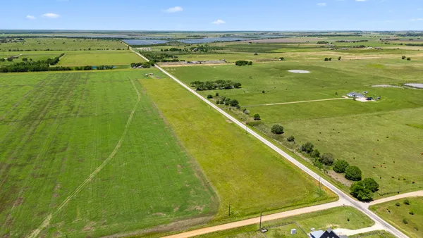 a view of a tennis court