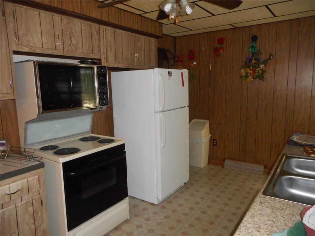 711 Braznell Road Grindstone, PA 15442 - Photo 5 of 18