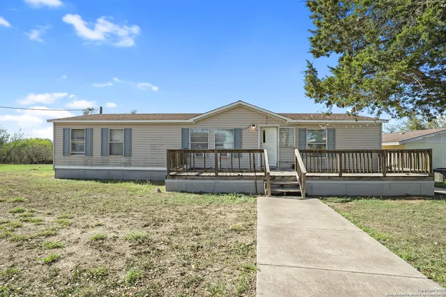 $450,000 | 298 Highway 239, Kenedy, TX 78119