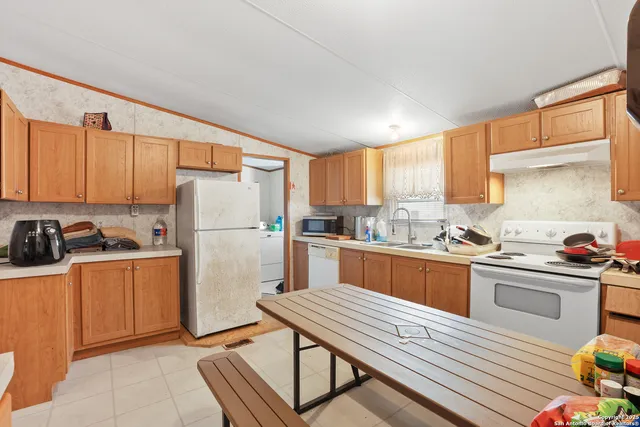 $450,000 | 298 Highway 239, Kenedy, TX 78119