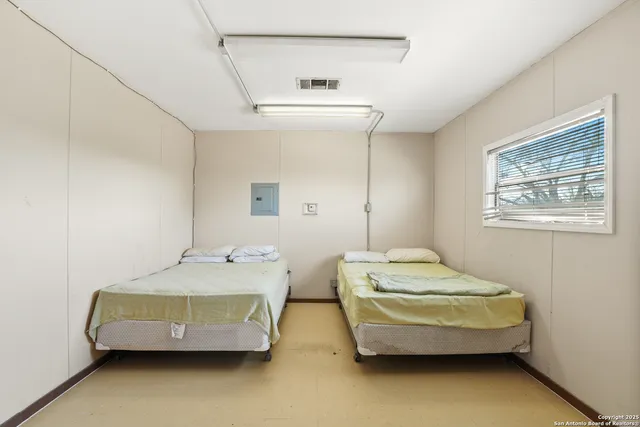 $450,000 | 298 Highway 239, Kenedy, TX 78119