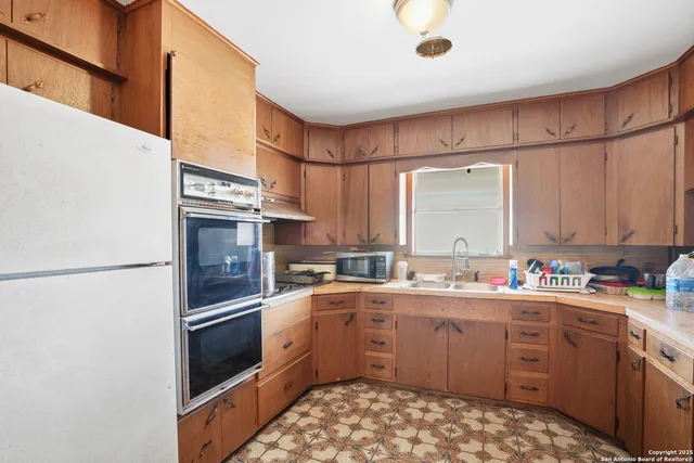 $450,000 | 298 Highway 239, Kenedy, TX 78119