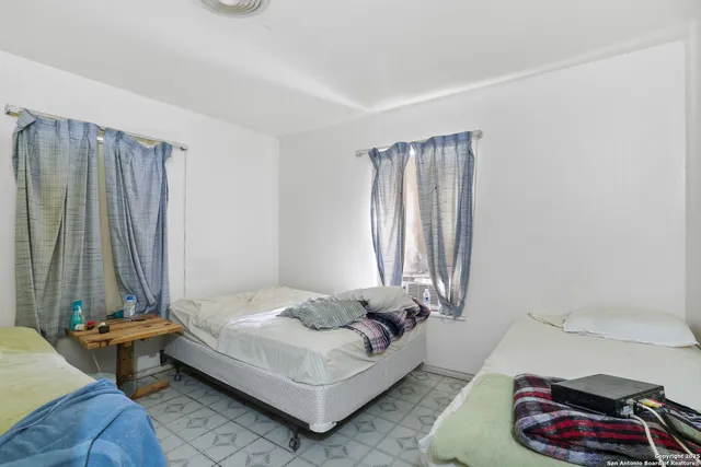 $450,000 | 298 Highway 239, Kenedy, TX 78119