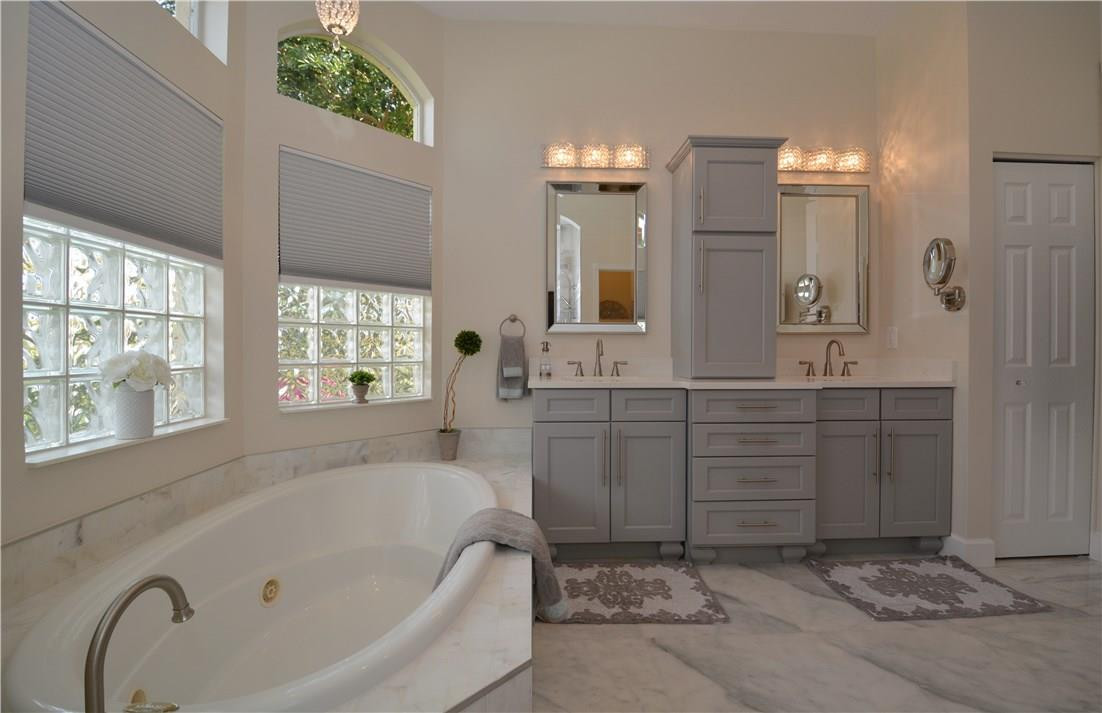 10582 East Key Drive Boca Raton, FL 33498 - Photo 26 of 55 Master Bathroom