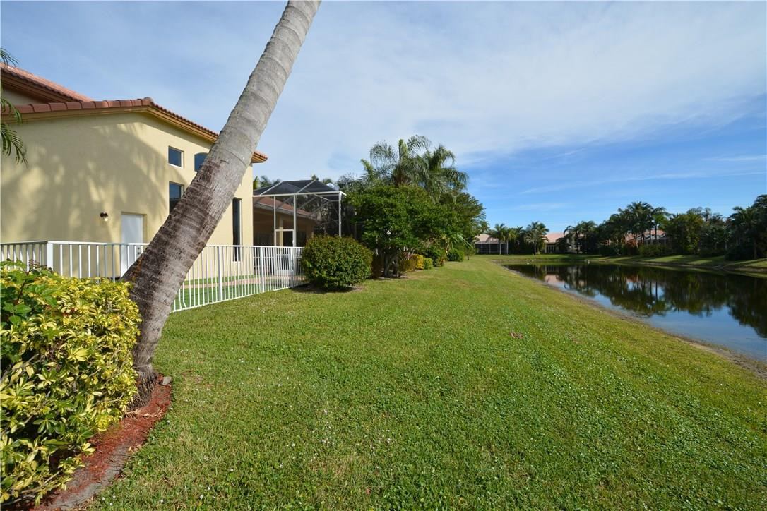 10582 East Key Drive Boca Raton, FL 33498 - Photo 52 of 55 Backyard Side View