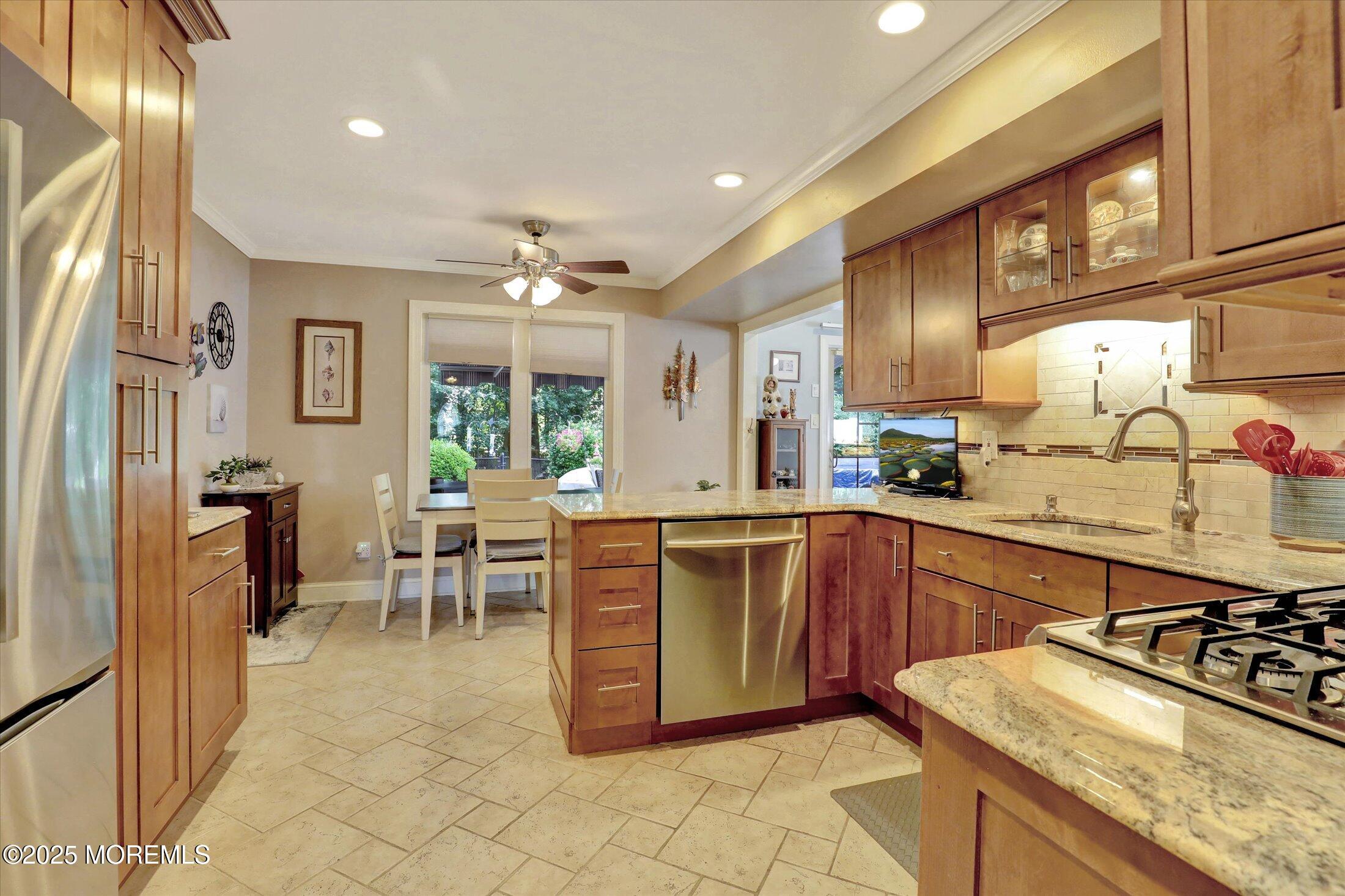 58 Yellowstone Lane Howell, NJ 07731 - Photo 14 of 44 17-Kitchen