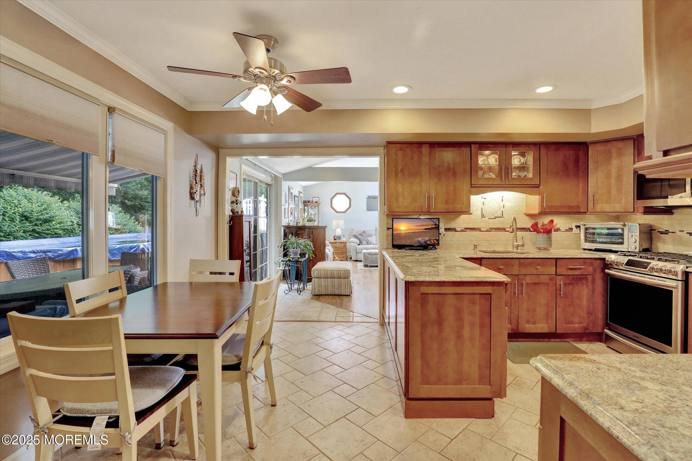 58 Yellowstone Lane Howell, NJ 07731 - Photo 15 of 44 14-Kitchen