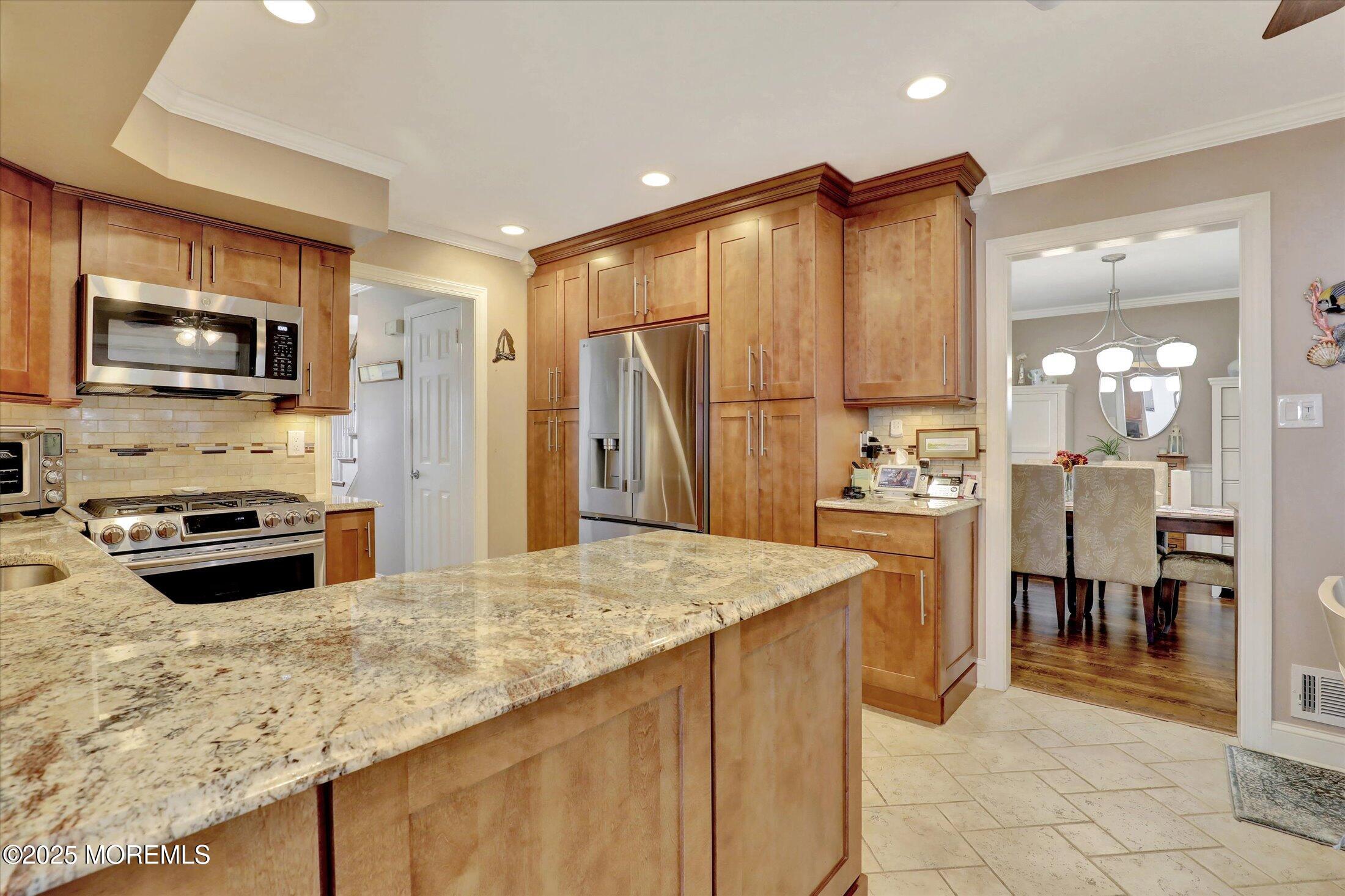 58 Yellowstone Lane Howell, NJ 07731 - Photo 17 of 44 15-Kitchen