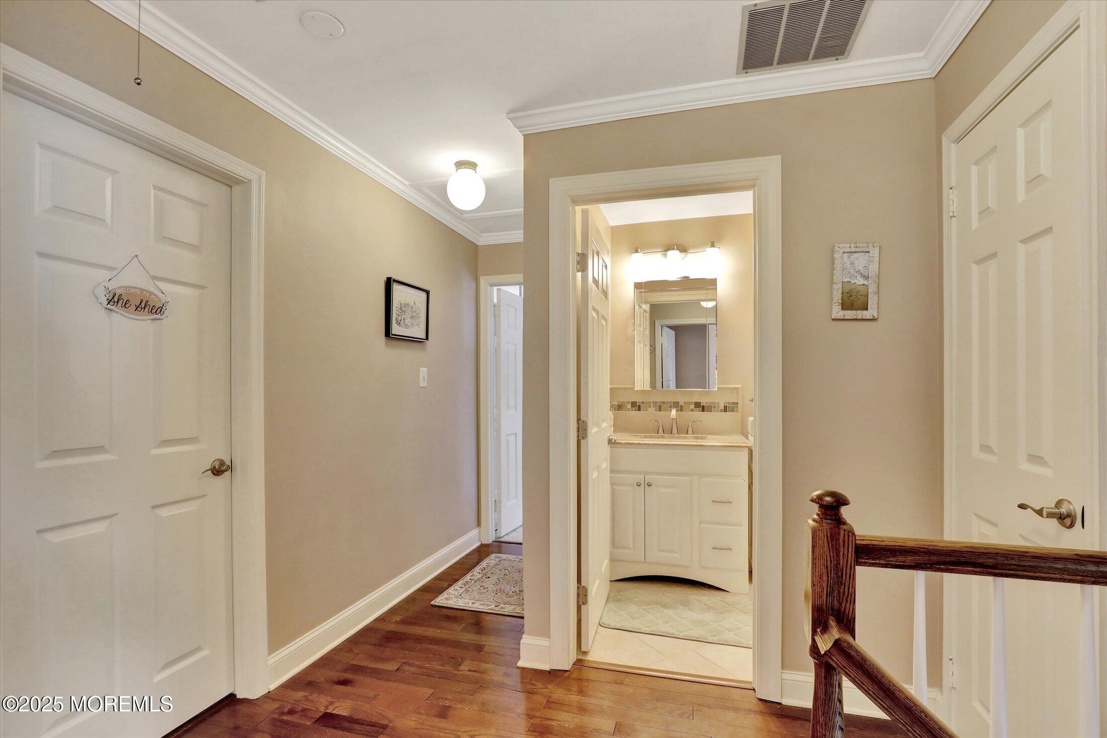58 Yellowstone Lane Howell, NJ 07731 - Photo 25 of 44 24-Upper Hallway