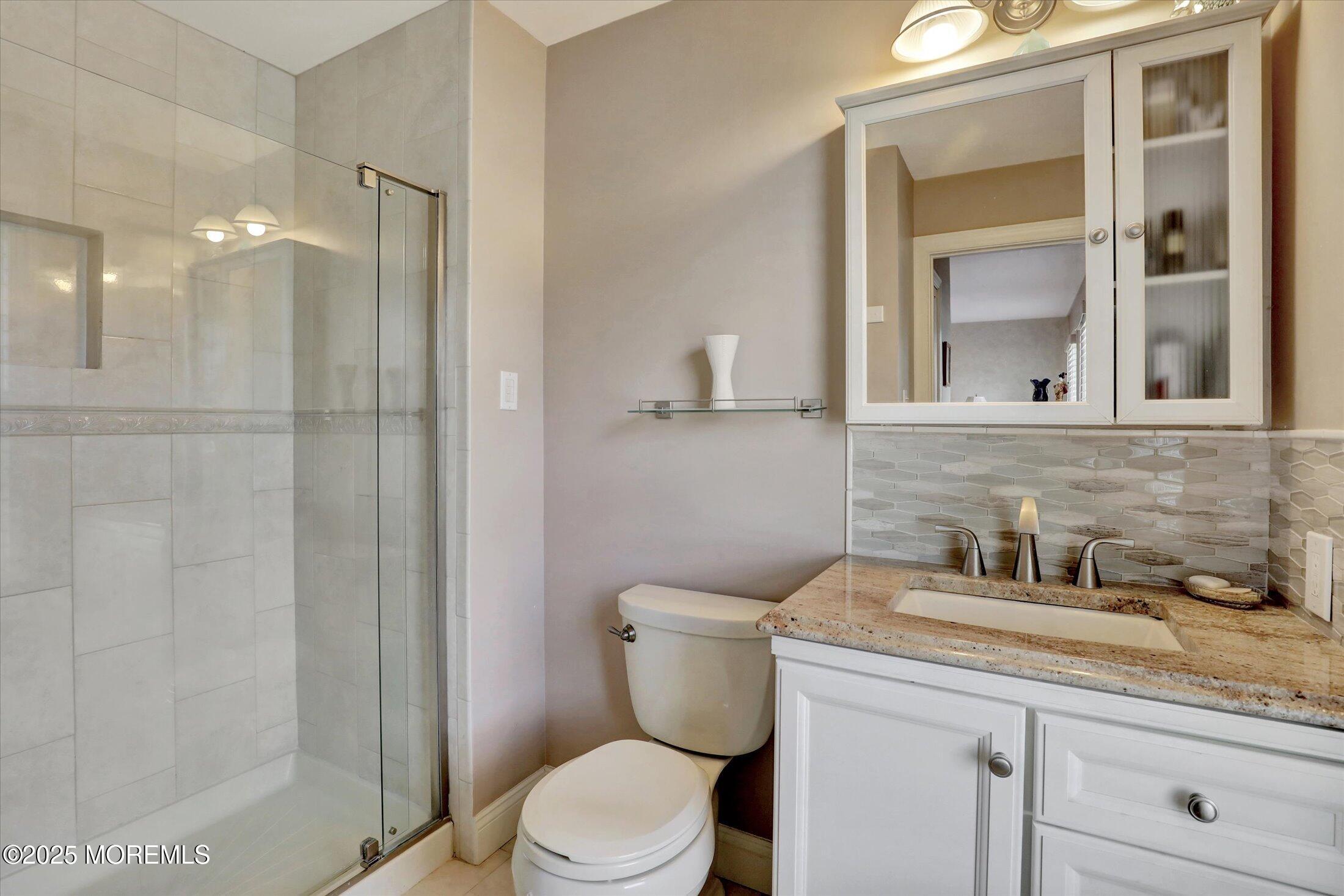 58 Yellowstone Lane Howell, NJ 07731 - Photo 29 of 44 28-Primary Bathroom