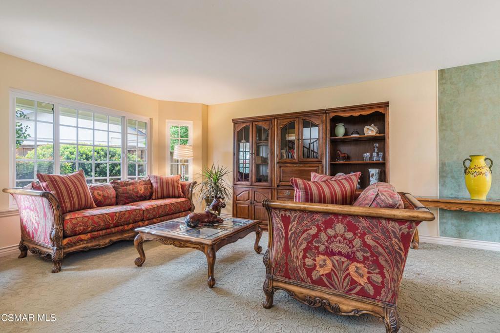 351 Buckboard Circle Simi Valley, CA 93065 - Photo 9 of 58