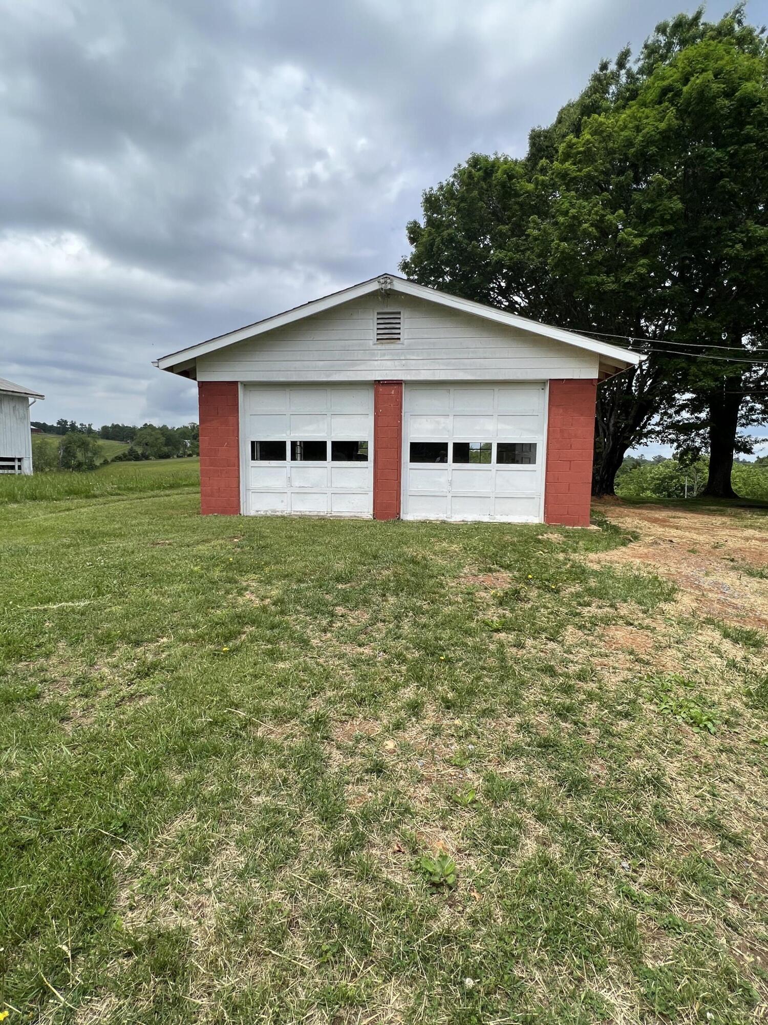 207 Dunbar Road Chuckey, TN 37641 - Photo 16 of 42 3A554C80-AF56-48CE-8539-920076428388