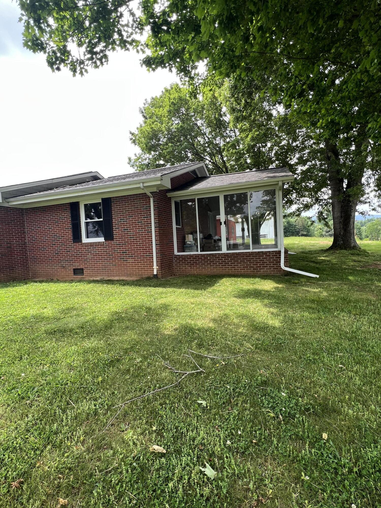 207 Dunbar Road Chuckey, TN 37641 - Photo 7 of 42 07216B64-9577-44DB-83D2-B755A5015E06