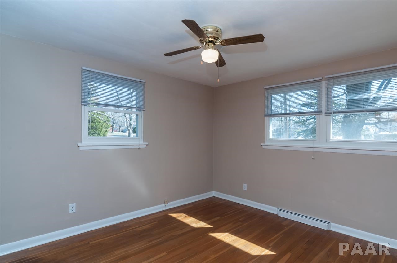 2730 West Overhill Road Peoria, IL 61615 - Photo 18 of 36 Gallery Image 18