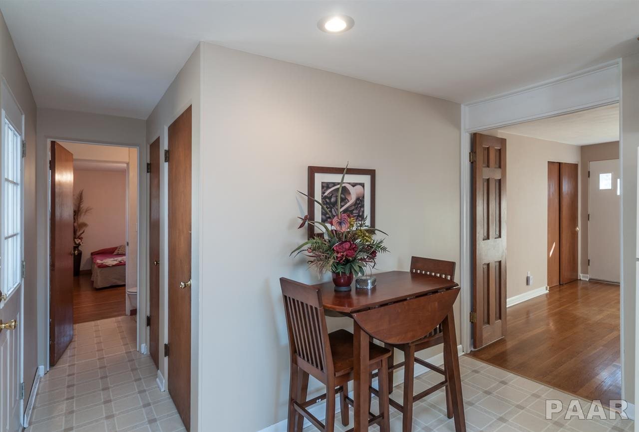 2730 West Overhill Road Peoria, IL 61615 - Photo 10 of 36 Gallery Image 10