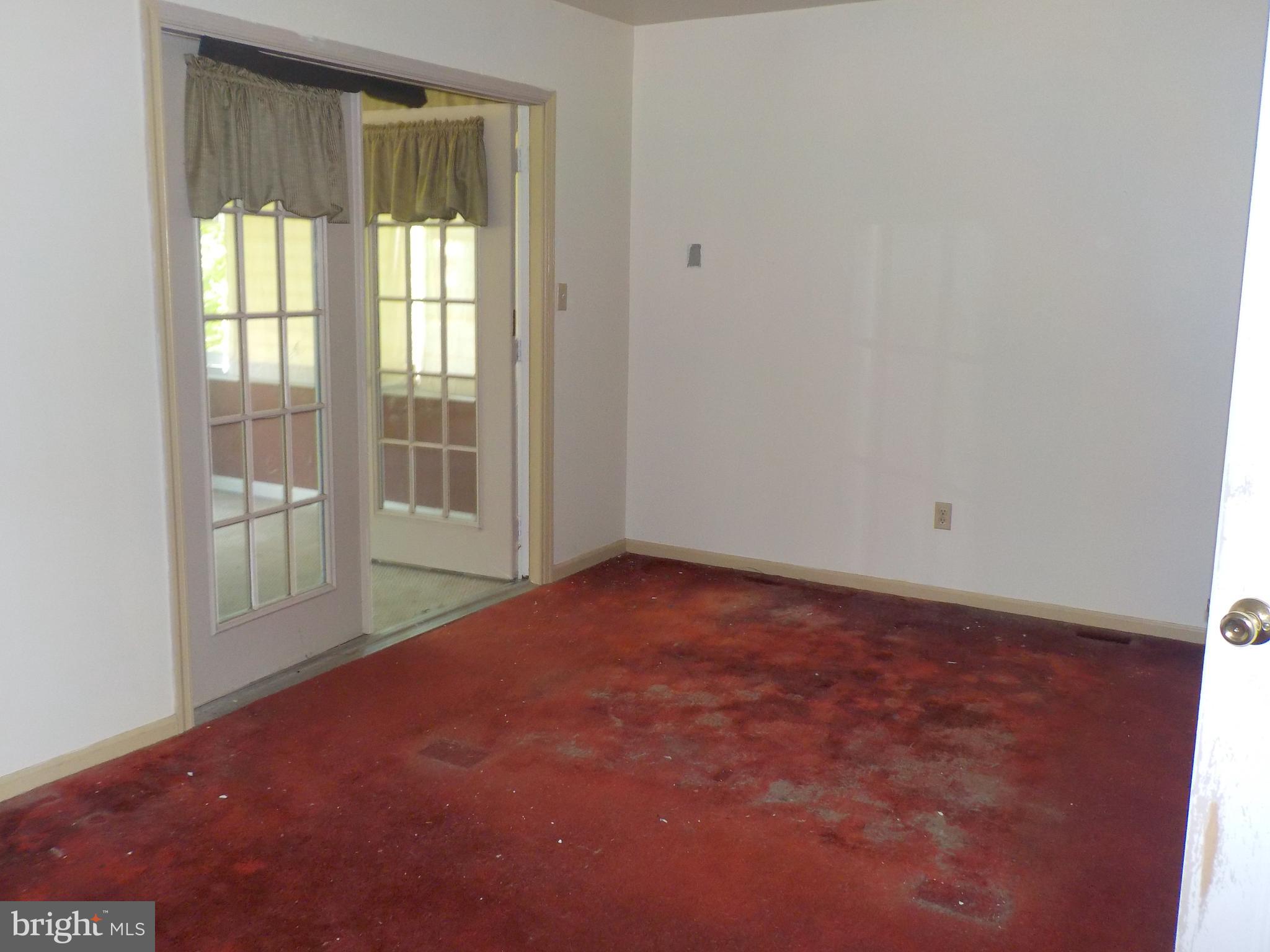5448 Tates Bank Road Cambridge, MD 21613 - Photo 23 of 41 Master bedroom