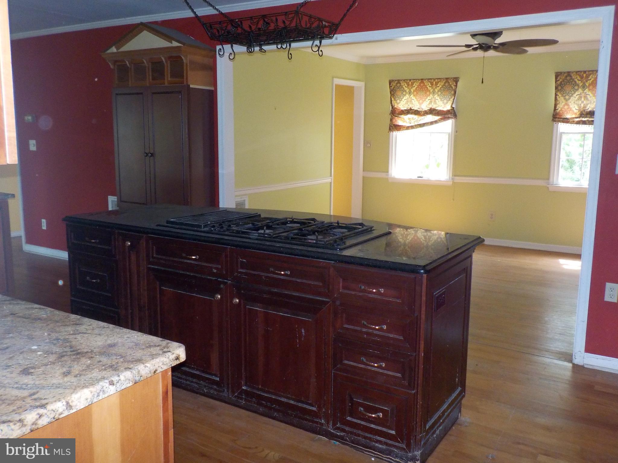 5448 Tates Bank Road Cambridge, MD 21613 - Photo 5 of 41 Cooktop