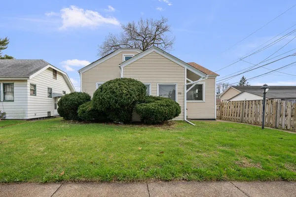 $139,900 | 3516 18th Avenue, Rock Island, IL 61201