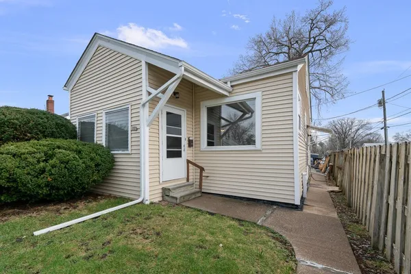 $139,900 | 3516 18th Avenue, Rock Island, IL 61201