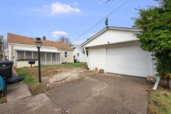 $139,900 | 3516 18th Avenue, Rock Island, IL 61201
