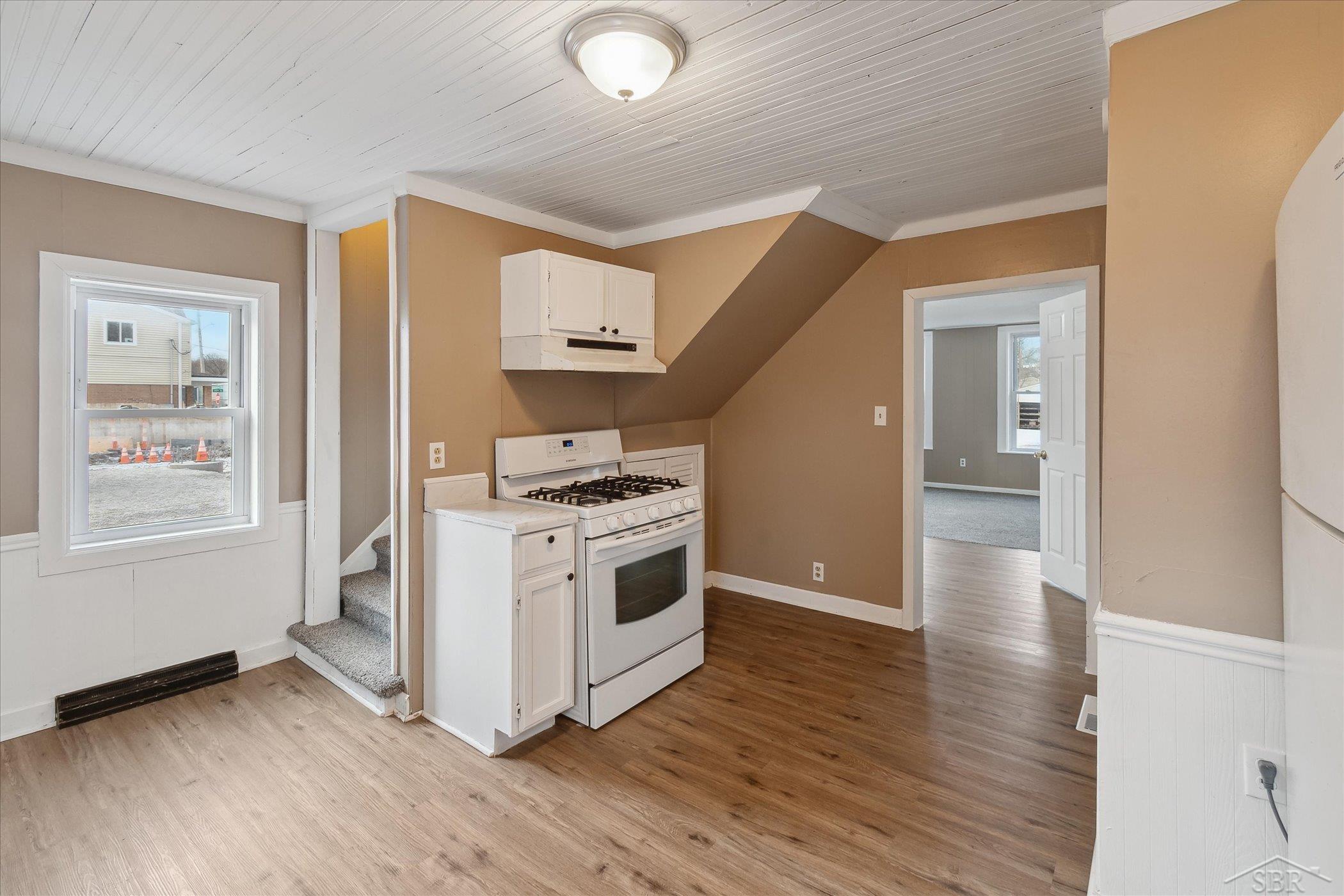 1017 Harrison Street Bay City, MI 48708 - Photo 10 of 25 50165960-34c356a3-1dd8-4d6b-af2d-329b65e62666.JPG