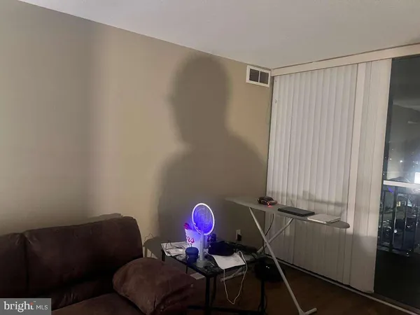 $153,000 | 1836 Metzerott Road, Unit 904, Hyattsville, MD 20783