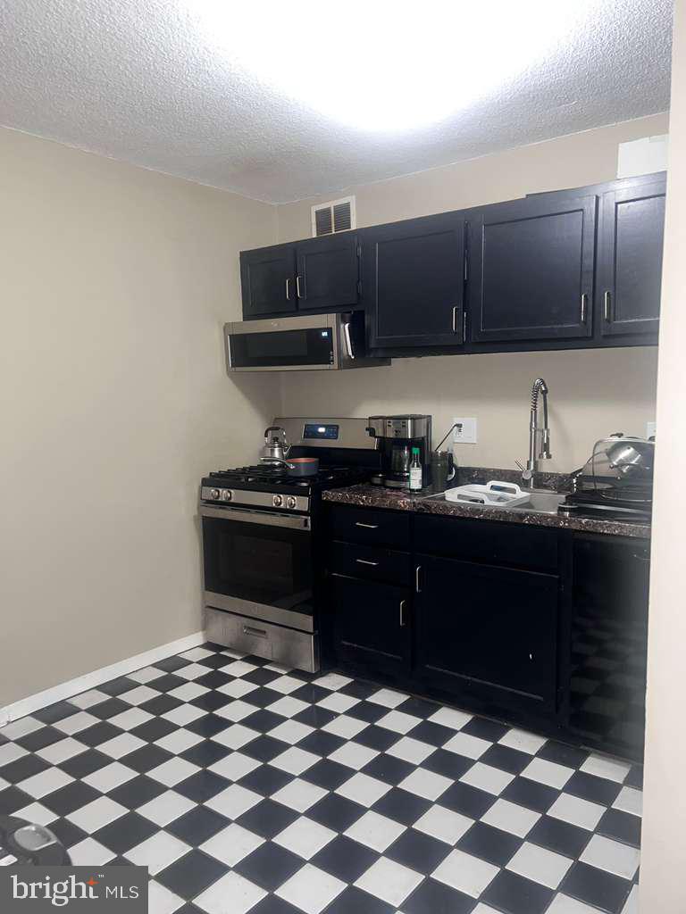 1836 Metzerott Road, Unit 904 Hyattsville, MD 20783 - Photo 9 of 22