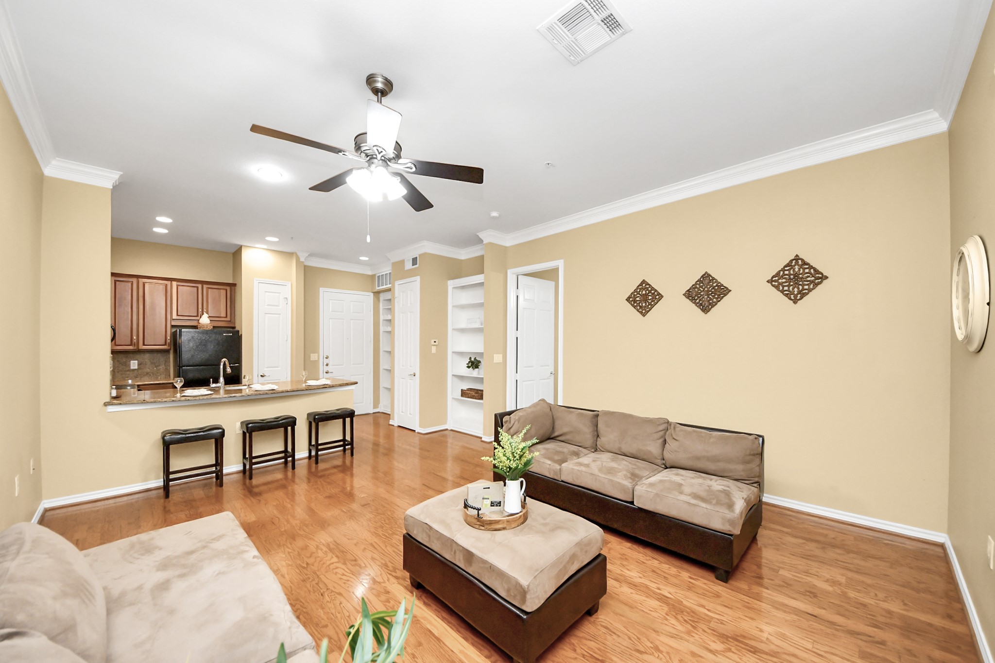 2400 McCue Road, Unit 118 Houston, TX 77056 - Photo 1 of 43 Welcome Home