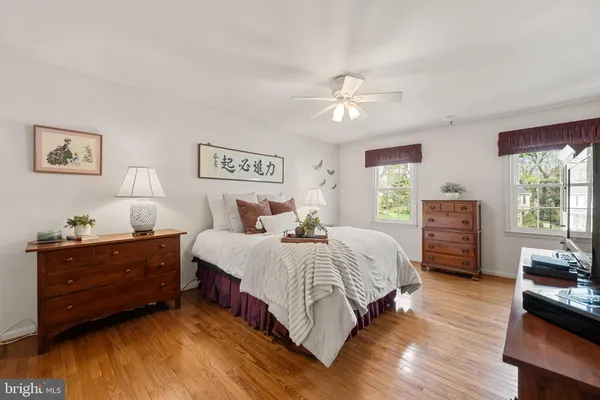 $849,990 | 8805 Aquary Court, Springfield, VA 22153