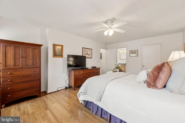 $849,990 | 8805 Aquary Court, Springfield, VA 22153