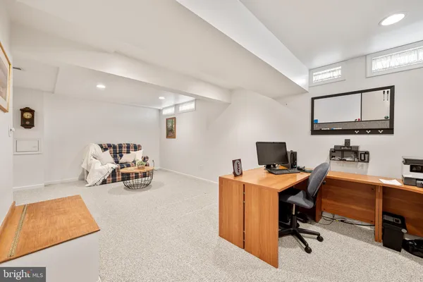 $849,990 | 8805 Aquary Court, Springfield, VA 22153